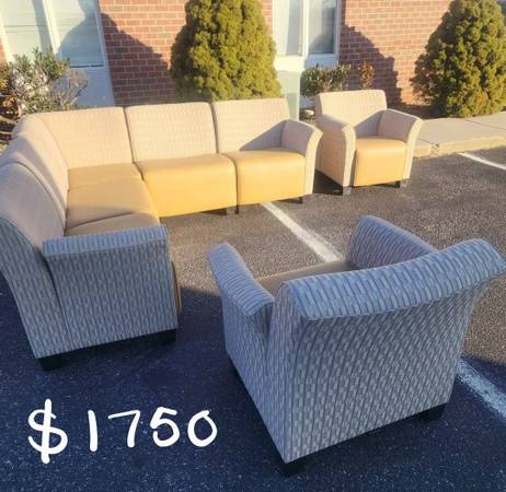 SECTIONAL SOFA & 2 MATCHING CHAIRS  ( FREE DELIVERY) 1