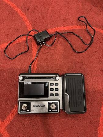 Mooer multi-effects pedal 1