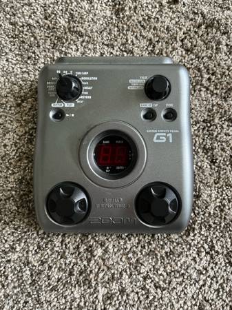 Zoom G1 Guitar Multi-Effects Pedal 1