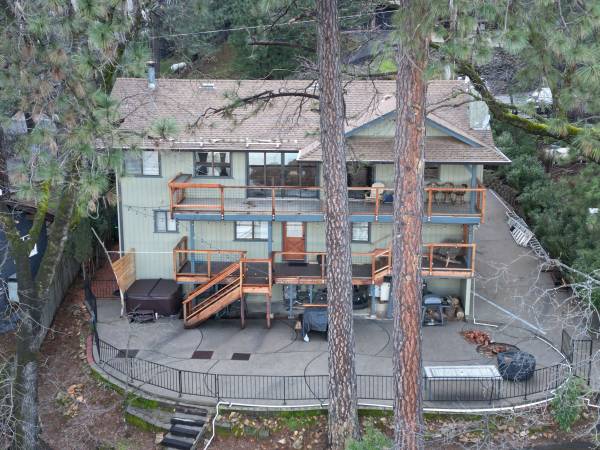 $599 / 4br - Large Lakefront, Hot Tub, Kayaks, Retreat #10 (Lakehead, Ca)64148859215746121