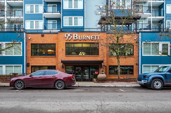 $2,175 / 1br - 712ft2 - Armarios amplios, Patio/Balcón, 1 dormitorio (95 Burnett Ave S, Renton, WA)63659549271299122