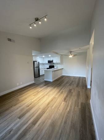 $1,975 / 2 habitaciones - ¡Redfield Ridge te está esperando!!63682273172097122