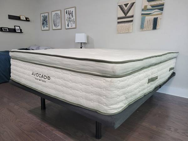 Avocado Green Pillowtop Queen Mattress - Perfect, LIKE NEW! 1