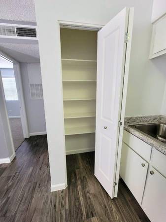 $882 / 2br - A Higher Quality of Living (PARK & DREXEL)63674809543555121