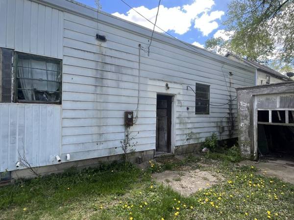 $90,000 / 3br - 1904ft2 - House for Sale Dakota IL 19602ft2 3Bdrm (Dakota IL)63159678021251122