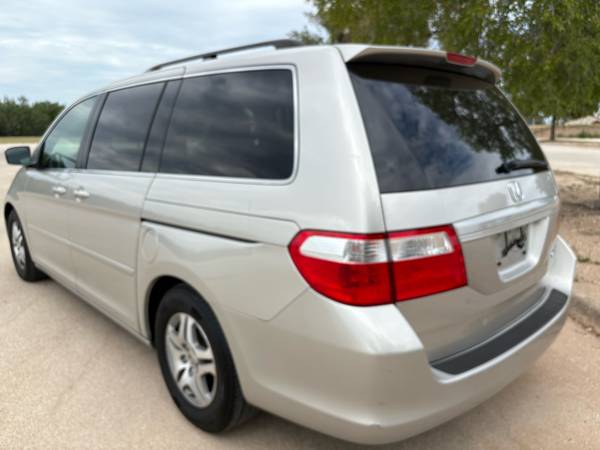 2005 Honda Odyssey EX - $10,995 (San Antonio, Texas)63470779127555123