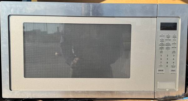 Whirlpool Microwave 1