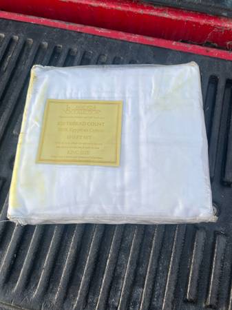 JS Sanders Collection king size sheet set bed bedroom 1