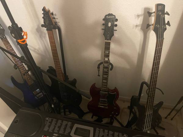 Looking to form metal band 1