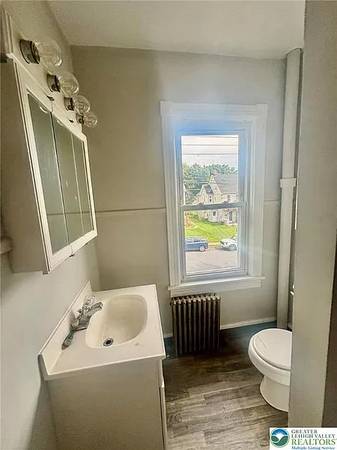 $1,845 / 2br - 980ft2 - Fresh Paint" New Floors + Office Space!! (Richmond)63870648173315122