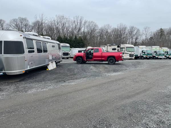 $88 Auto, RV, Boat Storage. Live Security after hours we Service , Winteri (Woodbridge , VA)63779646860163122