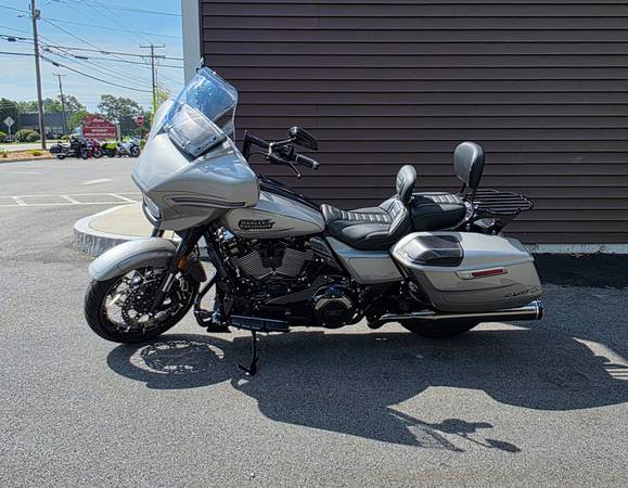 2023 Harley-Davidson Street Glide CVO Street Glide SKU