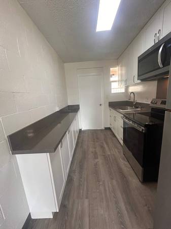 $2,040 / 2br - 650ft2 - Two Bedroom In Waipahu - Move In Ready (94-111 Pupunohe St, Waipahu, HI)63939397836163122