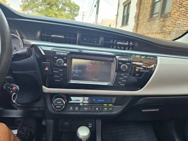 2016 Toyota Corolla LE, automático, limpio, funciona y conduce bien, NEG - $6,95063654713310979123