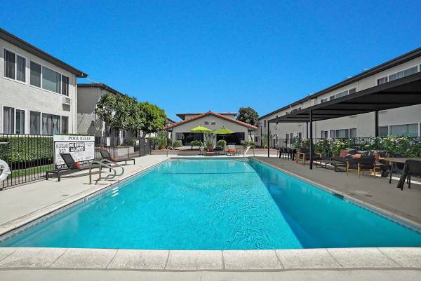 Vertical Blinds, On-Site Maintenance, Two Swimming Pools 1