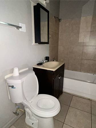 $2,000 / 3br - 3BR ( Utilities included ) (Chicago)63898732999043123