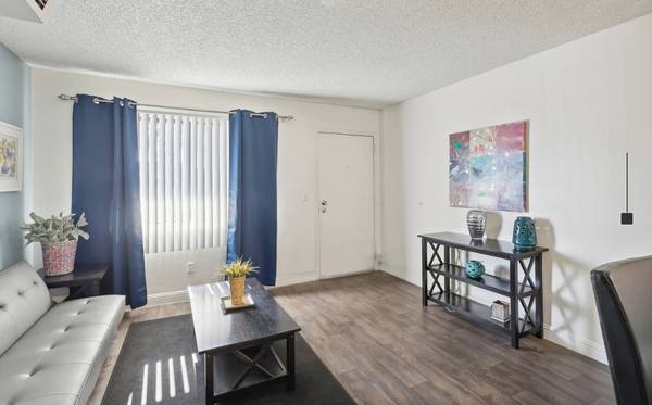 Gracious 400 Sq. Ft. square foot apartment in Las Vegas 1