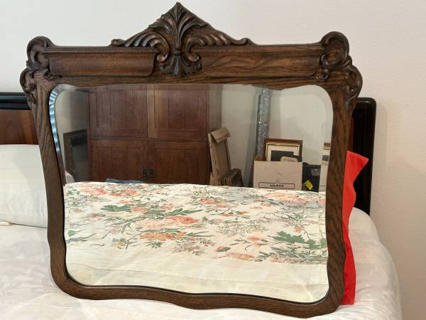 ANTIQUE MIRROR 1
