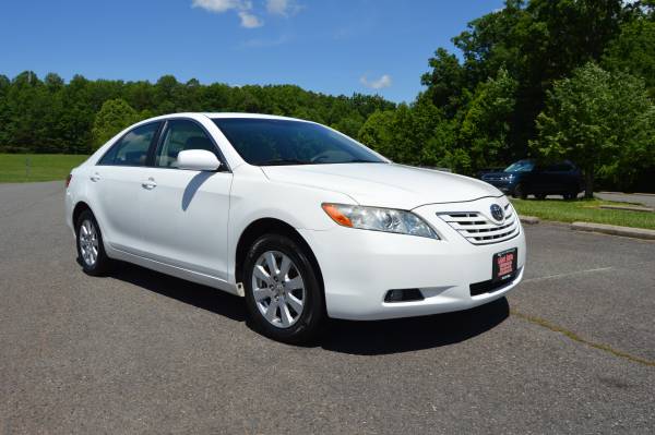 2007 Toyota CAMRY XLE SUPER LOW MILES - $9,299 (MANASSAS)63618600079875122
