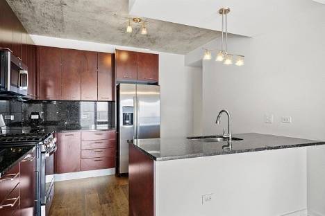 $3,500 / 2br - 1200ft2 - West Loop Apartment (West Loop)63781420134019123