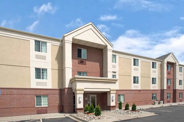 $1,199 / 1br - Mini-Fridge, In-Room Kitchen, 1 Bed (360 S 108th Ave, Omaha, NE)63681695631233120