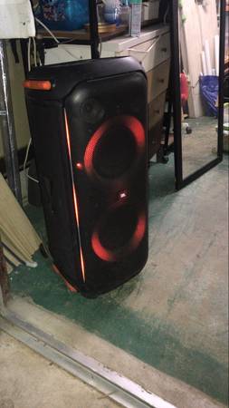 JBL Partybox 710 Large speaker -800W, 100,000 obo