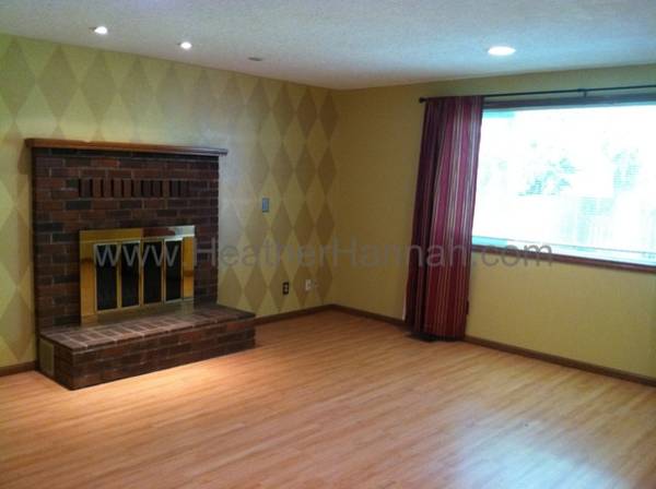 $2,100 / 3br - 1220ft2 - 3 Bedroom House with many upgrades! (Springfield)63977275462531122