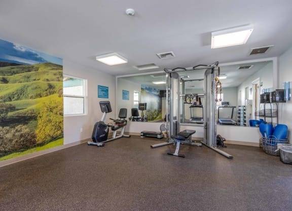 $2,771 / 2br - 934ft2 - Upgraded 2BD/2BA with W/D Hookups! 2 Assigned Parking Stalls, Gym/Pool (4036 Cedarhurst Dr, Santa Maria, CA)63663802754947124