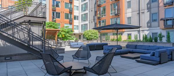 $1,110 / 450ft2 - Balcón en unidades seleccionadas, centro de fitness 24/7, patio con 2 parrillas (Overlook)63956786136706123