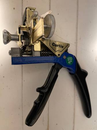 Curtis key machine/ cutter 1