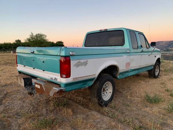 Ford F-150 4x4 5.8 de 1994 - $2.499 (Wenatchee)63442635835265123