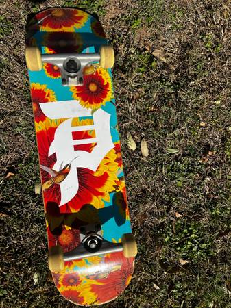 Primitive Dirty P Sunflower Skateboard Complete Hummingbird 1