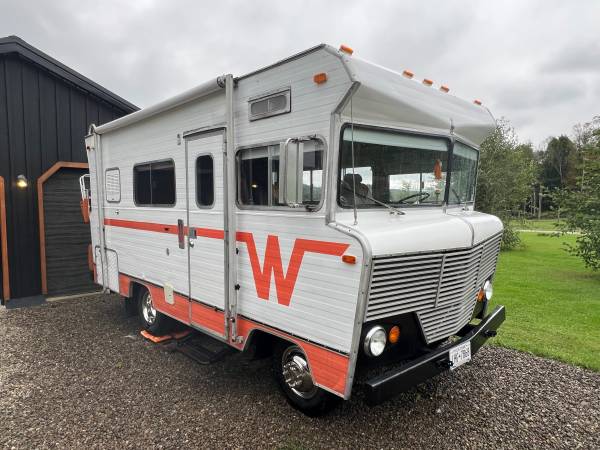 1973 Winnebago D18 1