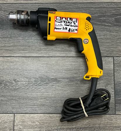 Dewalt 7.8 Amp 1/2” Variable Speed Reversible Hammer Drill 1