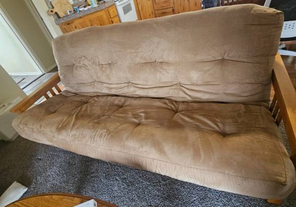 Futon 1