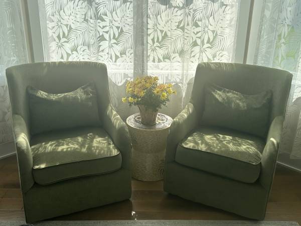2 Green sofa chairs 1
