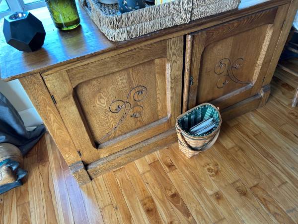 Rare Eastlake Chest 😍 1