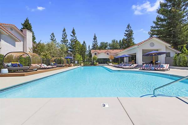 $1,820 / 1br - 832ft2 - Beyond Four Walls: A Place to Truly Call Home! (Fresno - Fresno)63798509382529122
