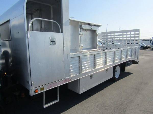 1999 Isuzu NPR-HD NQR*FlatBed*Dove Tail*Landscape - Photo 10