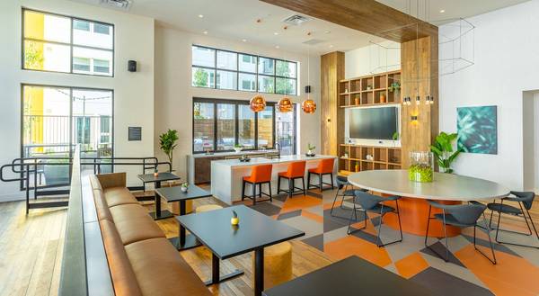 $2,894 / 1br - 600ft2 - Bright 1BR at The Julian: Modern Kitchen, Pool, Gym, Rooftop Lounge (san jose downtown)63834323761411120