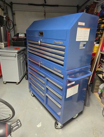 New Husky 42" Tool Box Chest and Cabinet 1
