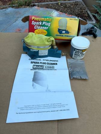 Pneumatic spark plug cleaner-Like new 1