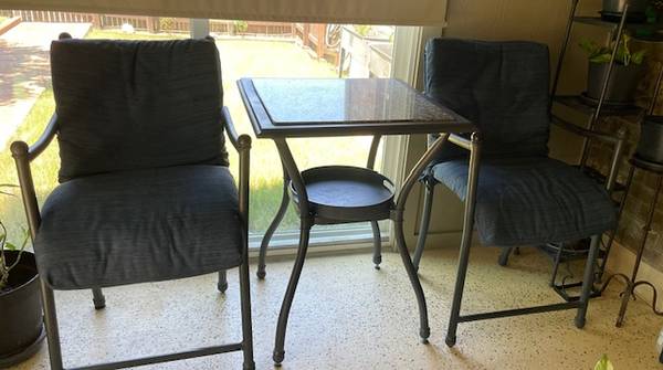 Table and (2) Chairs 1