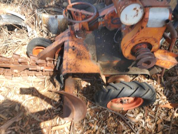 Ditch Witch 1