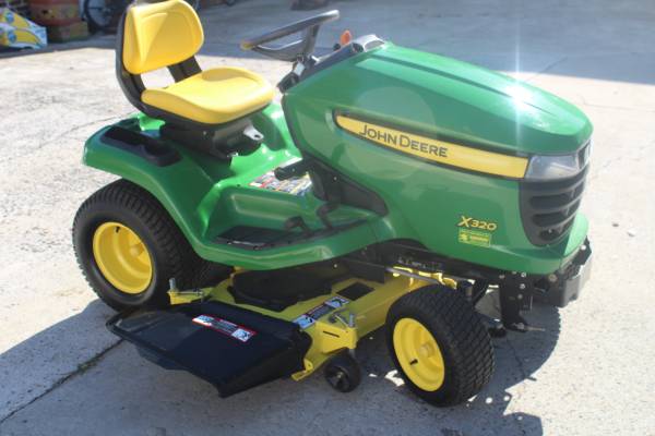 John Deere X320 with 48" mower--like new 1