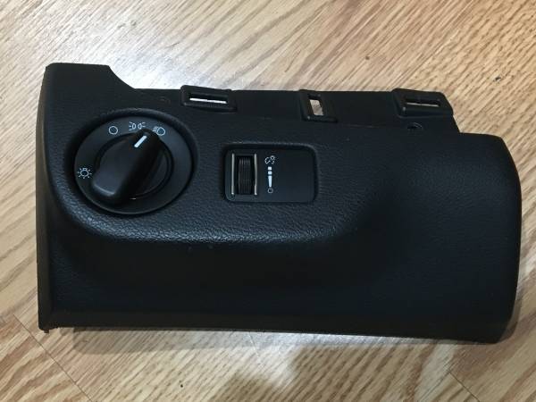 RAM C/V HEADLAMP DIMMER SWITCH TRIM BEZEL 1