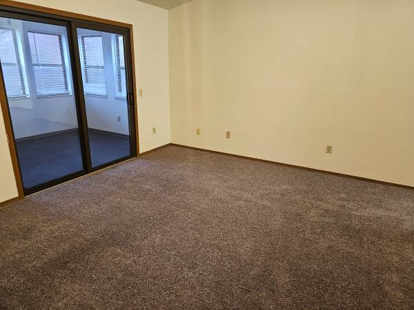 $881 / 1br - 759ft2 - Great Location, Close to Shopping! (Maumee)63836552781187123