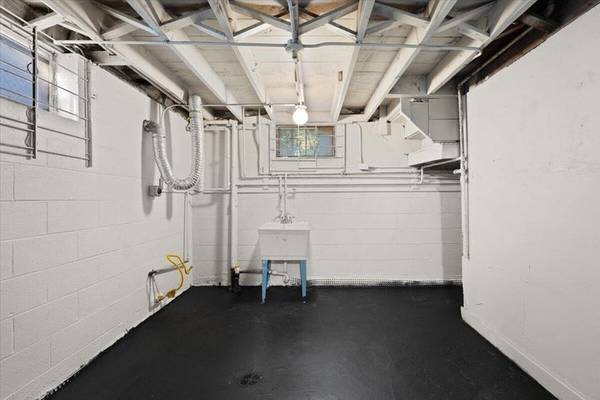 $1 / 4br - 1500ft2 - File 3642   Move in ready 4 bedroom Cape Cod with unfinished basement (Gary)64041475693698123