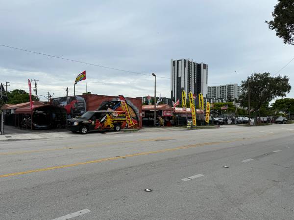 $6,999 Concesionario en alquiler en el centro de Fort Lauderdale (Fort Lauderdale)63825131334019122