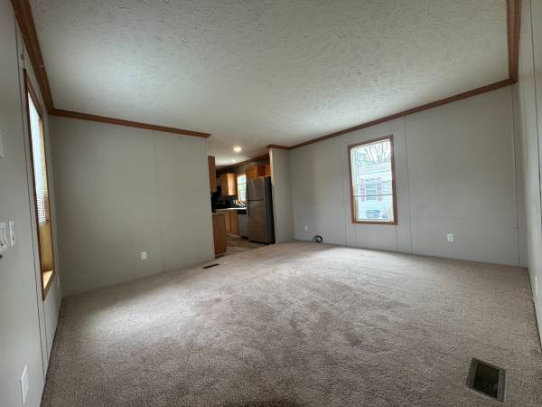 $1,099 / 3br - 1056ft2 - Brookside Manor-Apply Today! (Goshen)63935708785539123